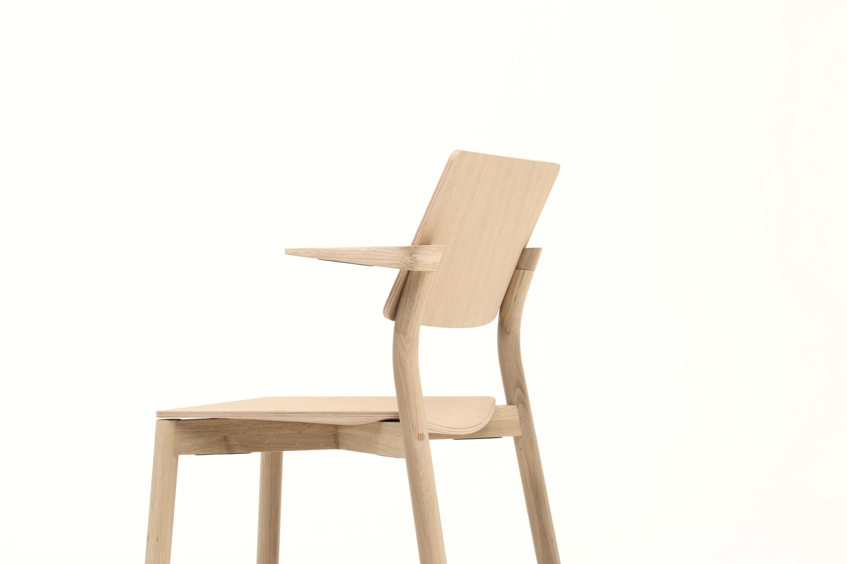 Panorama Armchair ‒ KARIMOKU NEW STANDARD (KNS)