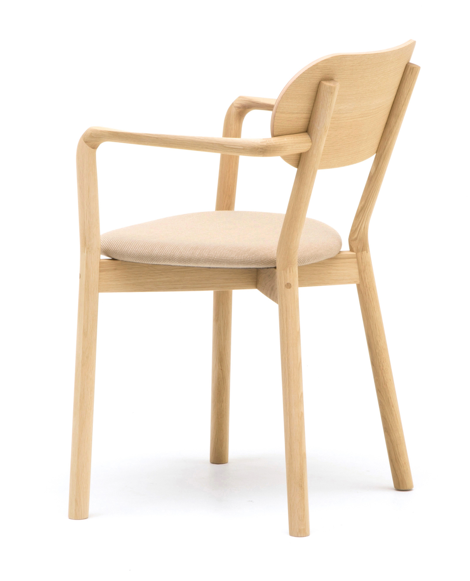 Castor Armchair Plus Pad ‒ KARIMOKU NEW STANDARD (KNS)