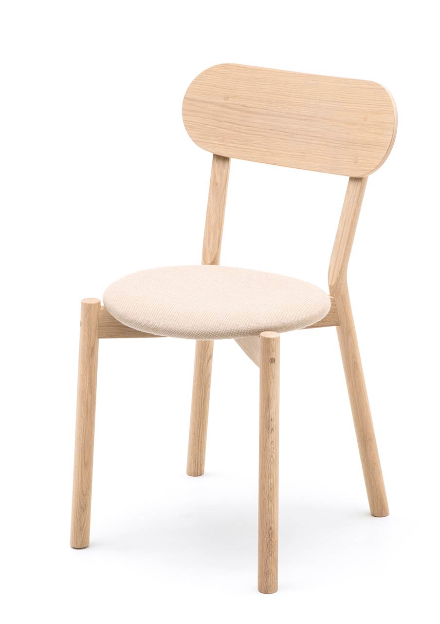 Castor Chair Plus Pad ‒ KARIMOKU NEW STANDARD (KNS)