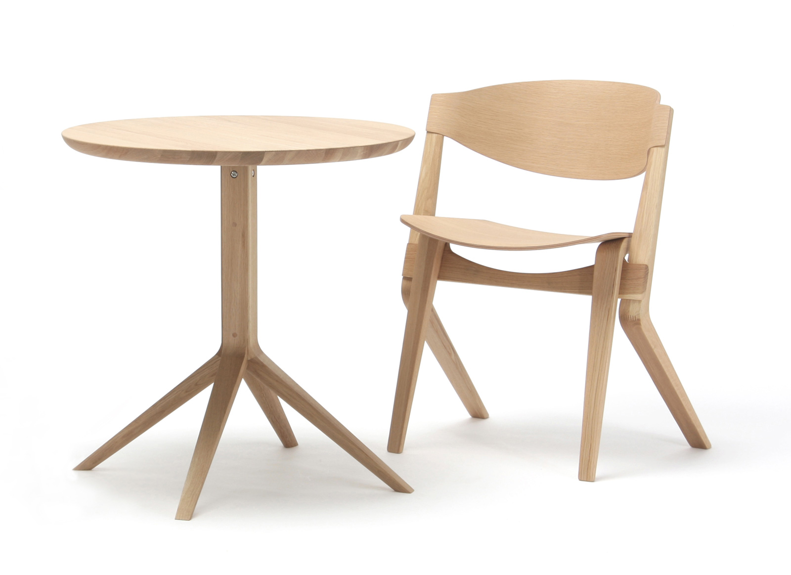 Scout Bistro Table ‒ KARIMOKU NEW STANDARD (KNS)