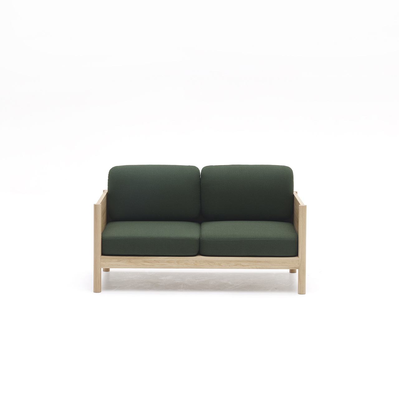 Castor Lobby Sofa 1-Seater ‒ KARIMOKU NEW STANDARD (KNS)